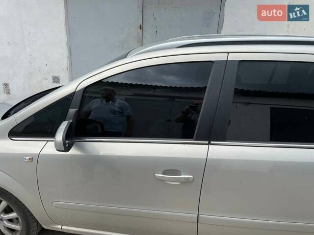 Сірий Опель Зафіра, об'ємом двигуна 1.91 л та пробігом 290 тис. км за 5450 $, фото 1 на Automoto.ua