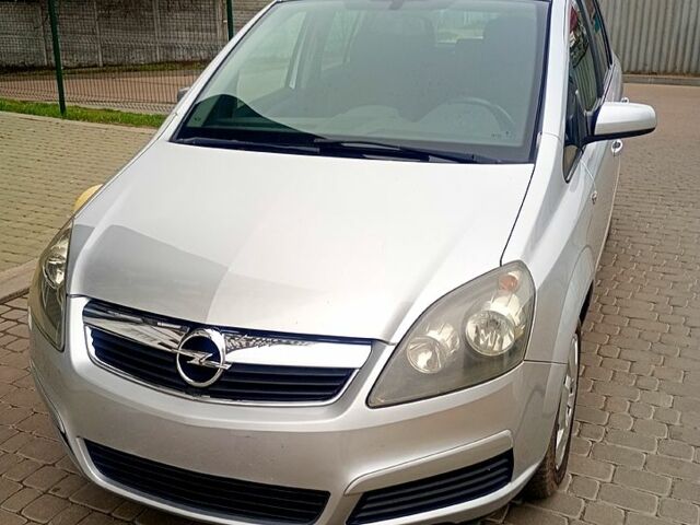 Сірий Опель Зафіра, об'ємом двигуна 1.6 л та пробігом 195 тис. км за 5650 $, фото 1 на Automoto.ua