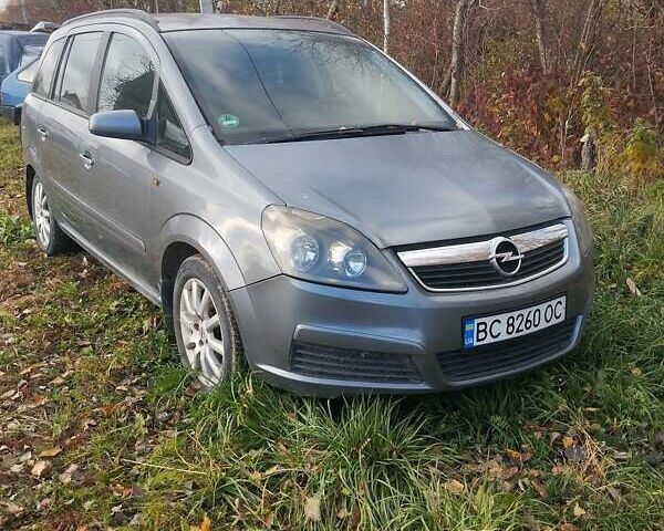 Серый Опель Зафира, объемом двигателя 1.91 л и пробегом 163 тыс. км за 5400 $, фото 1 на Automoto.ua