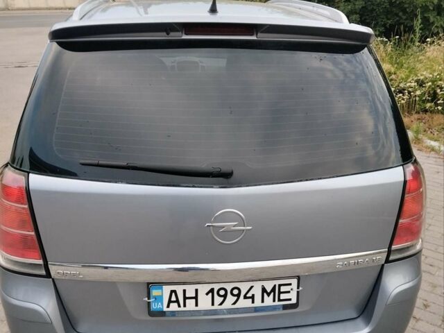 Сірий Опель Зафіра, об'ємом двигуна 1.8 л та пробігом 300 тис. км за 5200 $, фото 1 на Automoto.ua