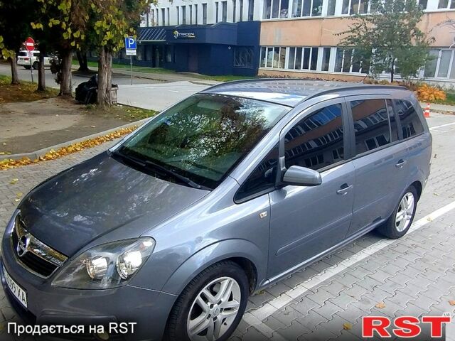 Серый Опель Зафира, объемом двигателя 2.2 л и пробегом 279 тыс. км за 6000 $, фото 1 на Automoto.ua