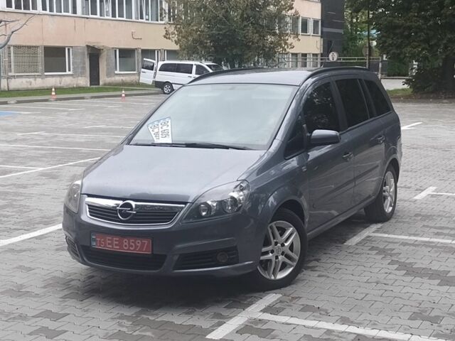Серый Опель Зафира, объемом двигателя 2.2 л и пробегом 280 тыс. км за 5650 $, фото 1 на Automoto.ua