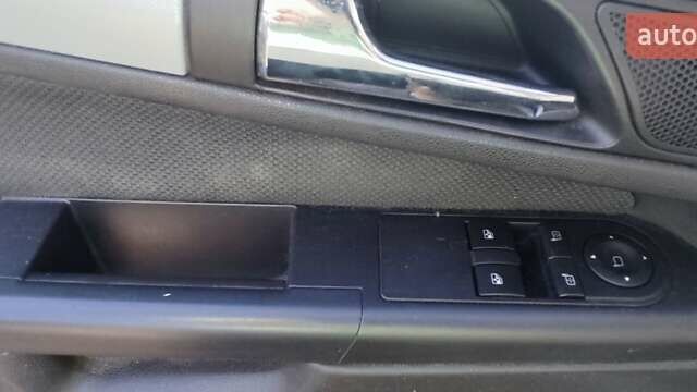 Серый Опель Зафира, объемом двигателя 1.91 л и пробегом 350 тыс. км за 5850 $, фото 1 на Automoto.ua