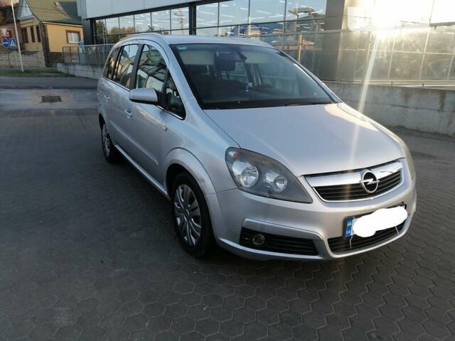Сірий Опель Зафіра, об'ємом двигуна 1.9 л та пробігом 210 тис. км за 5400 $, фото 1 на Automoto.ua