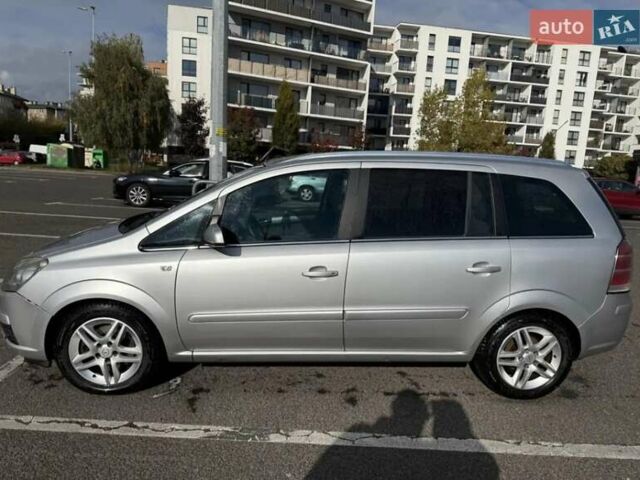 Сірий Опель Зафіра, об'ємом двигуна 1.9 л та пробігом 294 тис. км за 5200 $, фото 1 на Automoto.ua