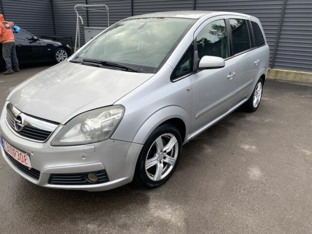 Серый Опель Зафира, объемом двигателя 1.9 л и пробегом 320 тыс. км за 7100 $, фото 1 на Automoto.ua