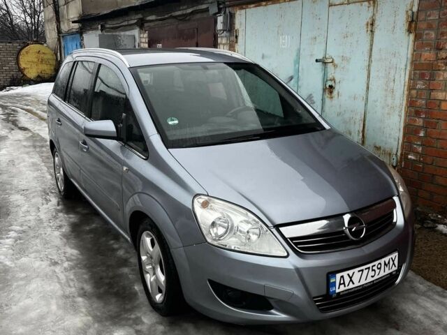 Серый Опель Зафира, объемом двигателя 1.6 л и пробегом 230 тыс. км за 6200 $, фото 1 на Automoto.ua