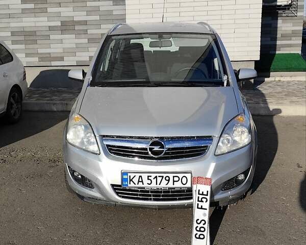 Сірий Опель Зафіра, об'ємом двигуна 1.6 л та пробігом 200 тис. км за 5999 $, фото 1 на Automoto.ua