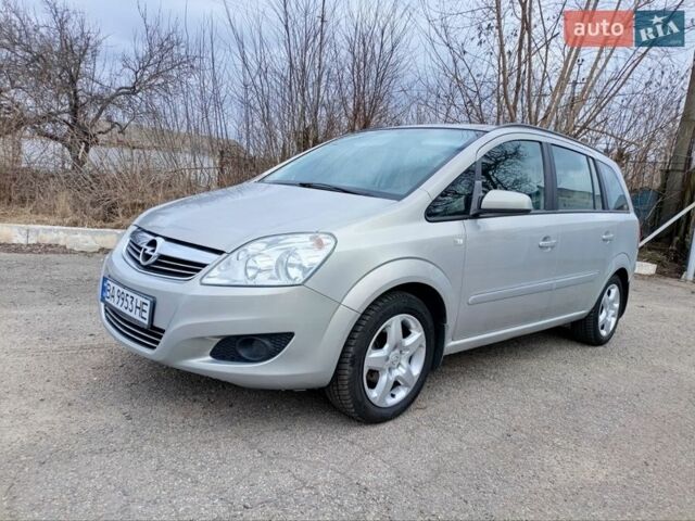 Серый Опель Зафира, объемом двигателя 1.8 л и пробегом 162 тыс. км за 6400 $, фото 1 на Automoto.ua