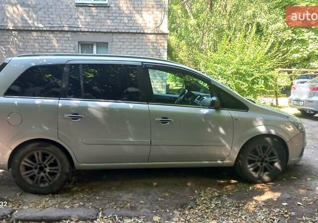 Сірий Опель Зафіра, об'ємом двигуна 1.8 л та пробігом 280 тис. км за 5800 $, фото 1 на Automoto.ua
