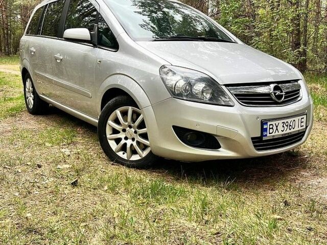Сірий Опель Зафіра, об'ємом двигуна 1.9 л та пробігом 248 тис. км за 6000 $, фото 1 на Automoto.ua