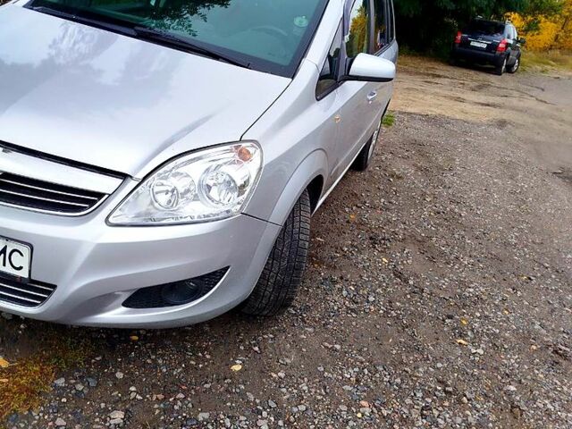 Сірий Опель Зафіра, об'ємом двигуна 1.6 л та пробігом 200 тис. км за 5300 $, фото 1 на Automoto.ua
