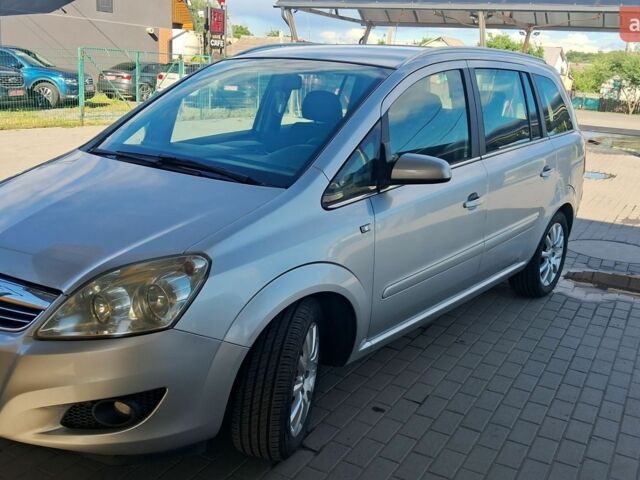 Сірий Опель Зафіра, об'ємом двигуна 1.6 л та пробігом 229 тис. км за 5700 $, фото 1 на Automoto.ua