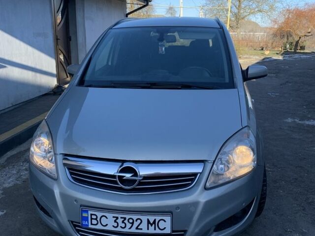 Серый Опель Зафира, объемом двигателя 1.7 л и пробегом 335 тыс. км за 4700 $, фото 1 на Automoto.ua