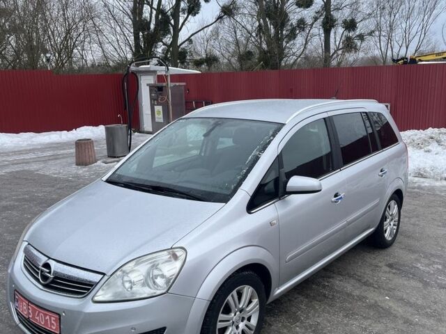 Серый Опель Зафира, объемом двигателя 1.6 л и пробегом 255 тыс. км за 5500 $, фото 1 на Automoto.ua