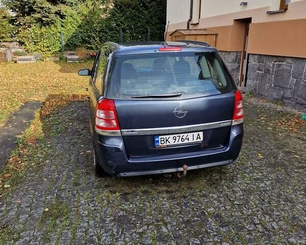 Сірий Опель Зафіра, об'ємом двигуна 1.69 л та пробігом 244 тис. км за 6000 $, фото 1 на Automoto.ua