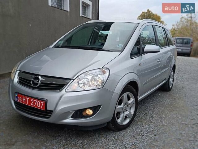 Опель Зафира 2008 в Дубно на Automoto.ua Серый Опель Зафира, объемом двигателя 1.6 л и пробегом 181 тыс. км за 5450 $, фото 1 на Automoto.ua