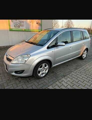 Серый Опель Зафира, объемом двигателя 1.8 л и пробегом 225 тыс. км за 6700 $, фото 1 на Automoto.ua