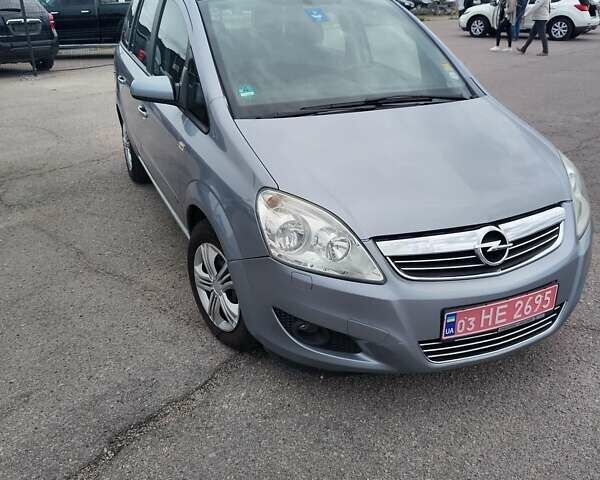 Серый Опель Зафира, объемом двигателя 1.6 л и пробегом 172 тыс. км за 6450 $, фото 1 на Automoto.ua