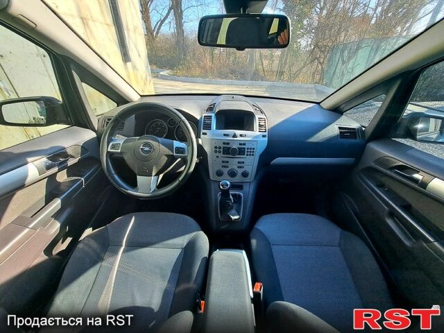 Сірий Опель Зафіра, об'ємом двигуна 1.7 л та пробігом 280 тис. км за 5500 $, фото 1 на Automoto.ua