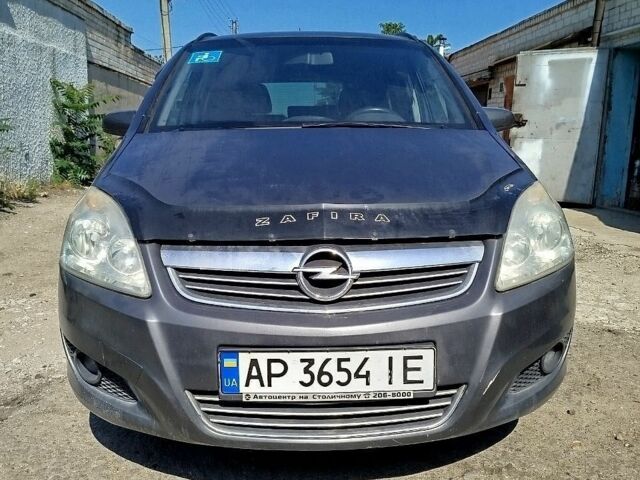 Серый Опель Зафира, объемом двигателя 1.8 л и пробегом 315 тыс. км за 5400 $, фото 1 на Automoto.ua