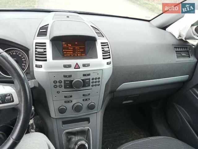Сірий Опель Зафіра, об'ємом двигуна 1.69 л та пробігом 293 тис. км за 6500 $, фото 1 на Automoto.ua