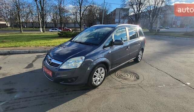 Серый Опель Зафира, объемом двигателя 1.8 л и пробегом 251 тыс. км за 6500 $, фото 1 на Automoto.ua