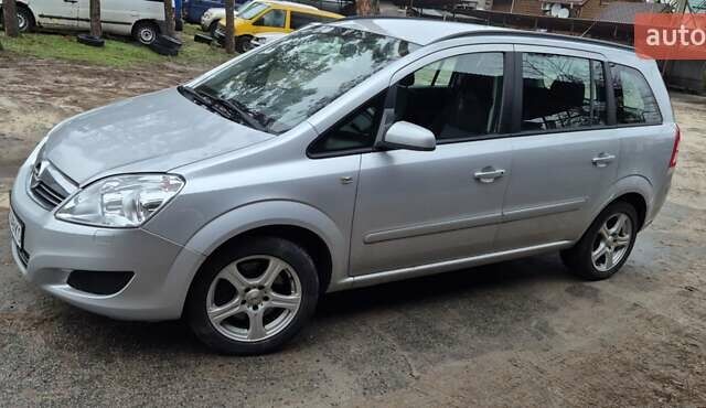 Сірий Опель Зафіра, об'ємом двигуна 1.6 л та пробігом 250 тис. км за 6500 $, фото 1 на Automoto.ua