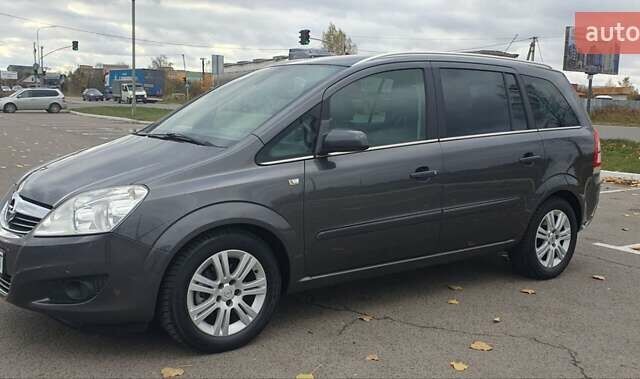 Сірий Опель Зафіра, об'ємом двигуна 1.8 л та пробігом 228 тис. км за 6500 $, фото 1 на Automoto.ua