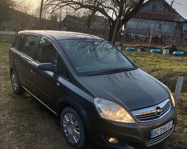 Серый Опель Зафира, объемом двигателя 1.6 л и пробегом 200 тыс. км за 5700 $, фото 1 на Automoto.ua