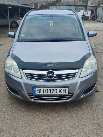 Серый Опель Зафира, объемом двигателя 1.7 л и пробегом 225 тыс. км за 6800 $, фото 1 на Automoto.ua