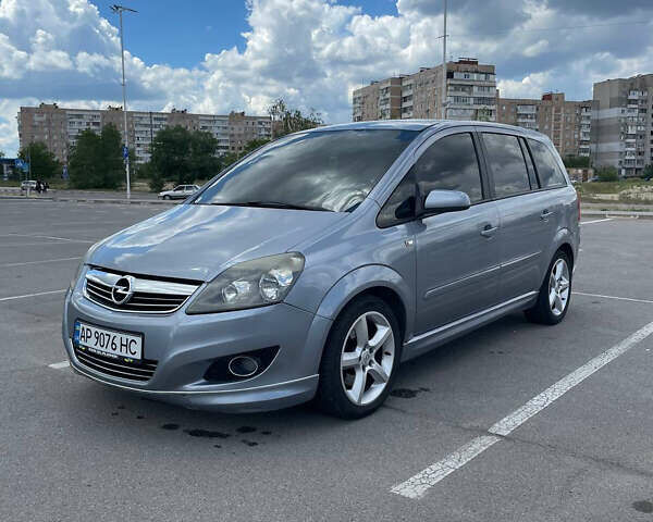 Сірий Опель Зафіра, об'ємом двигуна 2.2 л та пробігом 330 тис. км за 5700 $, фото 1 на Automoto.ua