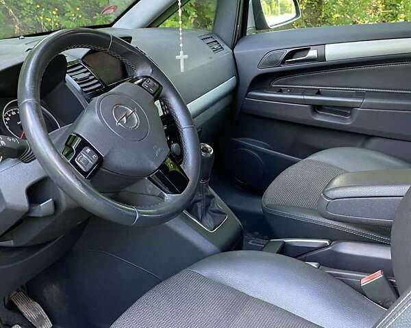 Сірий Опель Зафіра, об'ємом двигуна 1.7 л та пробігом 350 тис. км за 7300 $, фото 1 на Automoto.ua