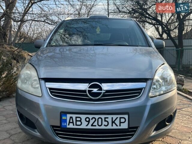 Сірий Опель Зафіра, об'ємом двигуна 1.7 л та пробігом 171 тис. км за 7200 $, фото 1 на Automoto.ua