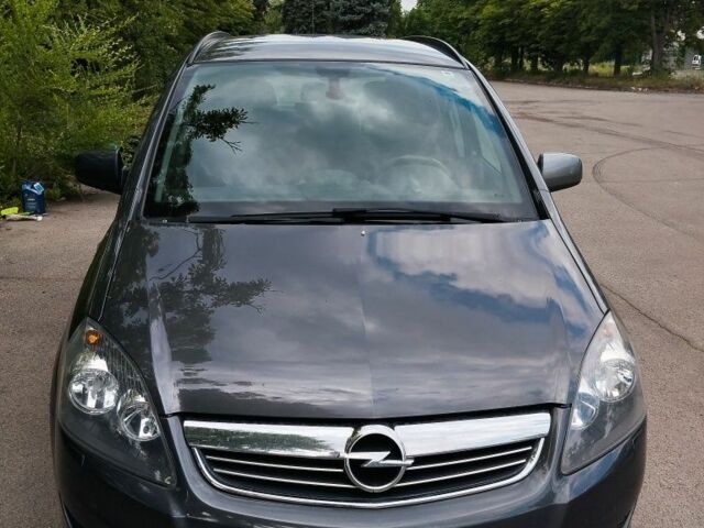 Серый Опель Зафира, объемом двигателя 0 л и пробегом 235 тыс. км за 5700 $, фото 1 на Automoto.ua