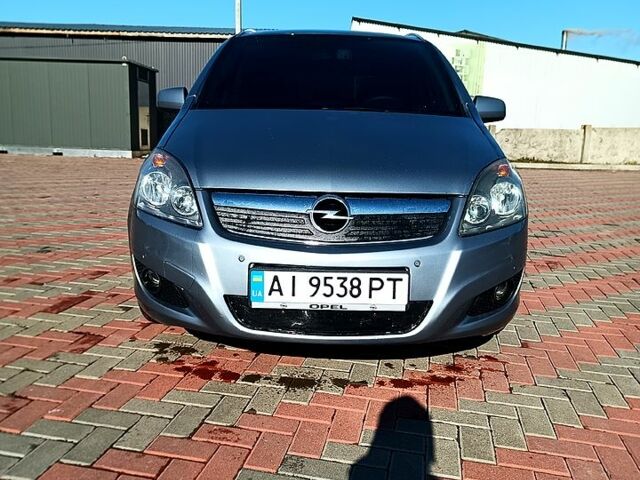 Серый Опель Зафира, объемом двигателя 1.7 л и пробегом 214 тыс. км за 7500 $, фото 1 на Automoto.ua