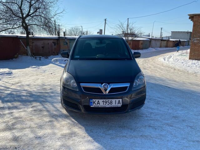Сірий Опель Зафіра, об'ємом двигуна 1.9 л та пробігом 300 тис. км за 5500 $, фото 1 на Automoto.ua