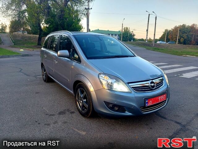 Серый Опель Зафира, объемом двигателя 1.8 л и пробегом 210 тыс. км за 7800 $, фото 1 на Automoto.ua