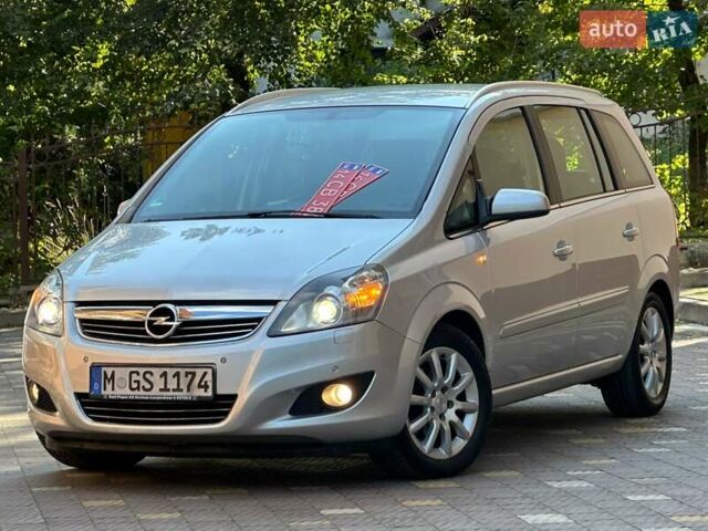 Сірий Опель Зафіра, об'ємом двигуна 1.6 л та пробігом 156 тис. км за 6899 $, фото 1 на Automoto.ua