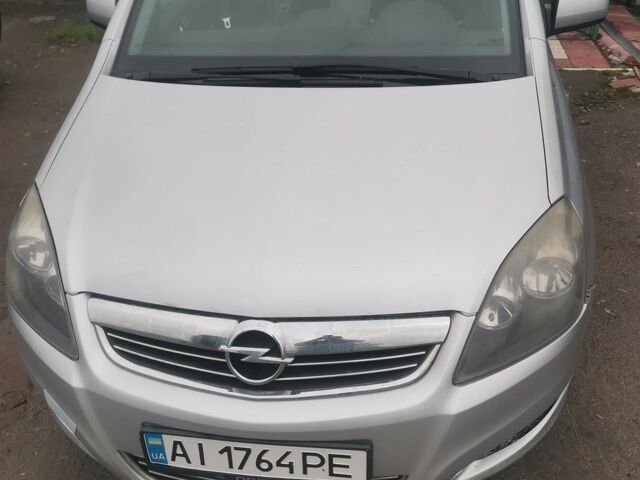 Серый Опель Зафира, объемом двигателя 1.7 л и пробегом 265 тыс. км за 6200 $, фото 1 на Automoto.ua