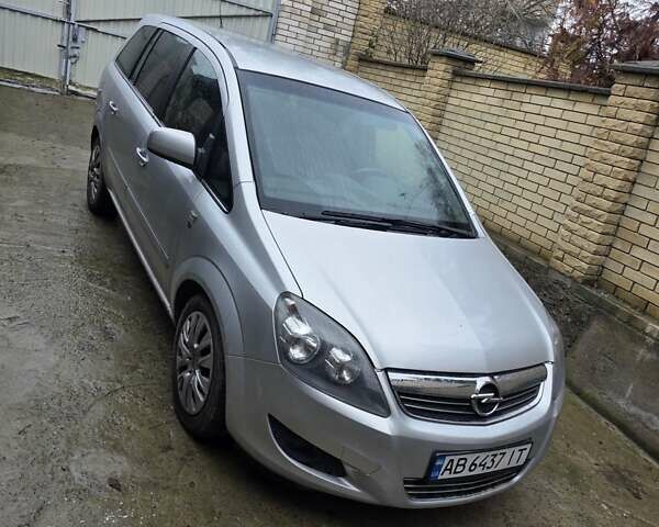 Сірий Опель Зафіра, об'ємом двигуна 1.7 л та пробігом 211 тис. км за 6500 $, фото 1 на Automoto.ua