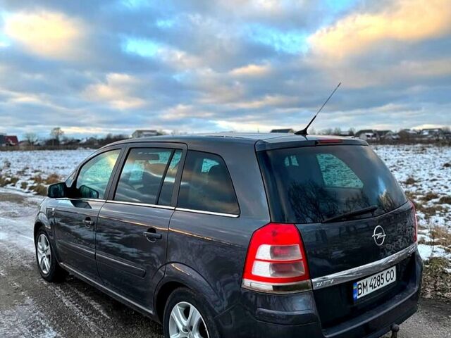Серый Опель Зафира, объемом двигателя 1.7 л и пробегом 224 тыс. км за 6200 $, фото 1 на Automoto.ua