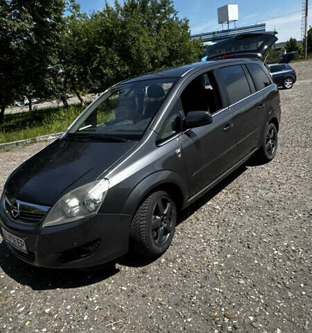 Сірий Опель Зафіра, об'ємом двигуна 1.69 л та пробігом 270 тис. км за 5500 $, фото 1 на Automoto.ua
