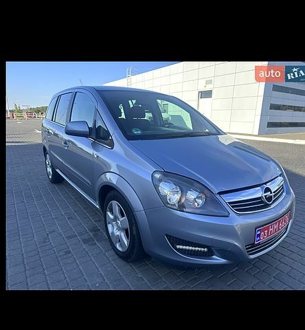 Сірий Опель Зафіра, об'ємом двигуна 1.7 л та пробігом 250 тис. км за 7600 $, фото 1 на Automoto.ua