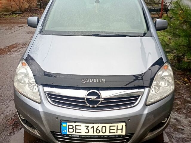 Серый Опель Зафира, объемом двигателя 1.7 л и пробегом 29000 тыс. км за 7000 $, фото 1 на Automoto.ua