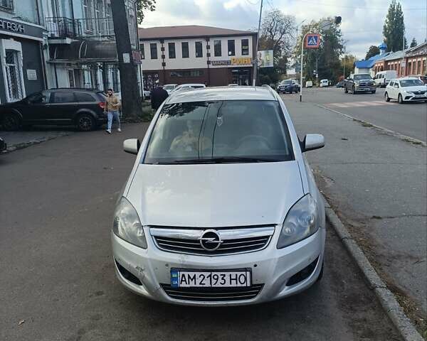 Сірий Опель Зафіра, об'ємом двигуна 1.6 л та пробігом 500 тис. км за 5600 $, фото 1 на Automoto.ua