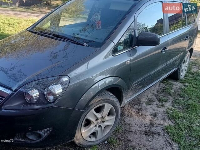 Серый Опель Зафира, объемом двигателя 1.69 л и пробегом 185 тыс. км за 6300 $, фото 1 на Automoto.ua