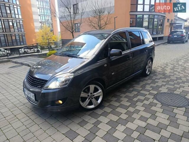 Опель Зафира 2011 в Ивано-Франковске на Automoto.ua Серый Опель Зафира, объемом двигателя 1.7 л и пробегом 261 тыс. км за 7950 $, фото 1 на Automoto.ua