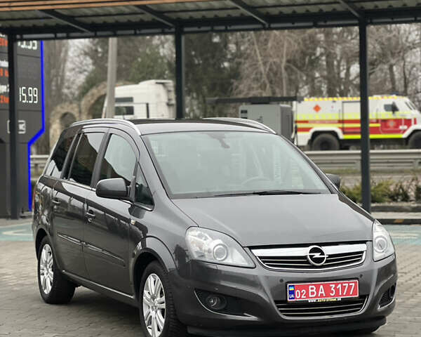 Сірий Опель Зафіра, об'ємом двигуна 1.6 л та пробігом 205 тис. км за 8200 $, фото 1 на Automoto.ua