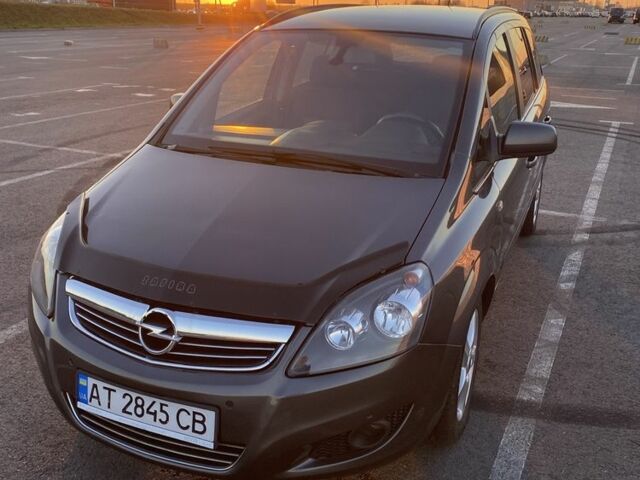 Серый Опель Зафира, объемом двигателя 1.7 л и пробегом 215 тыс. км за 6942 $, фото 1 на Automoto.ua